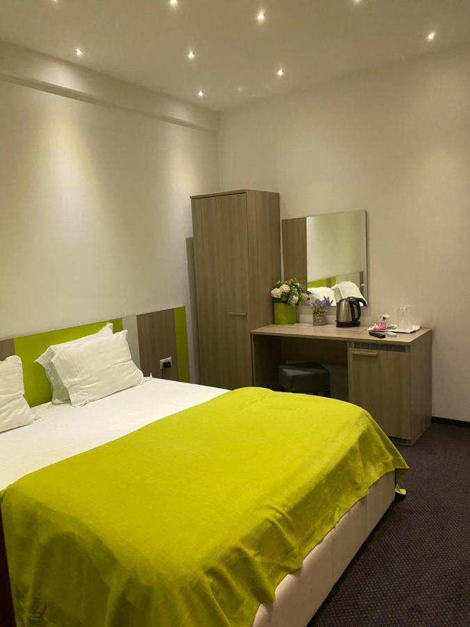 Hotel Parliament Square 3*