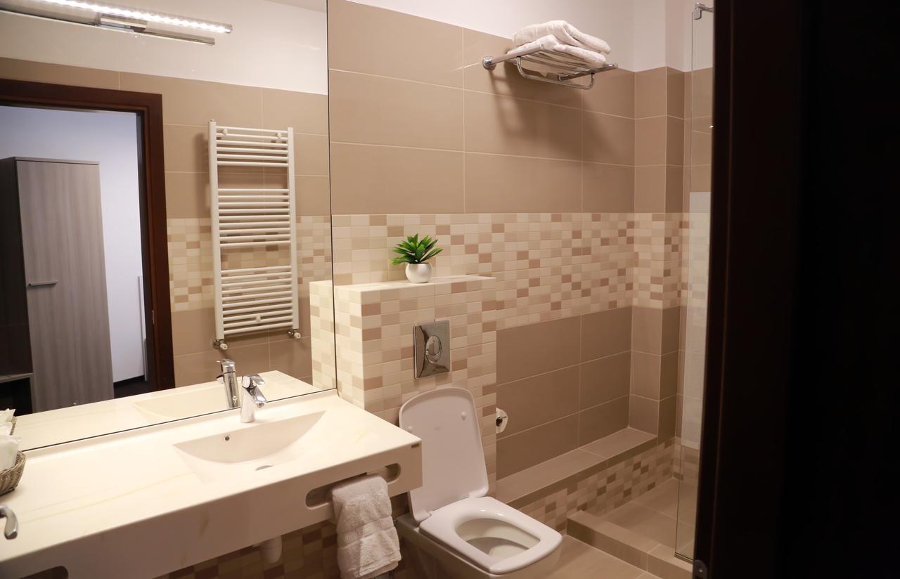 Hotel Parliament Square 3*