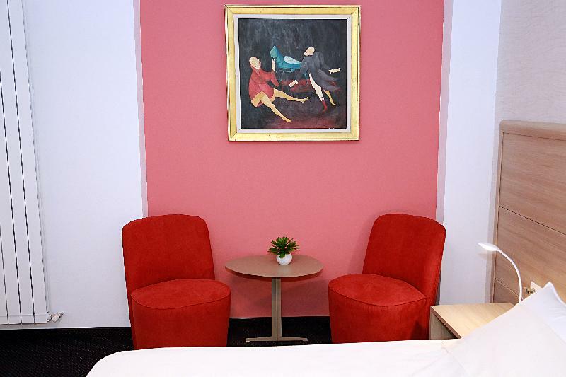 Parliament Square Hotel